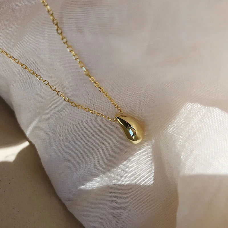 Water Droplet Pendent Necklace