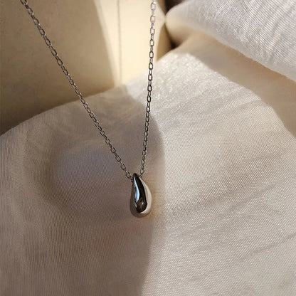 Water Droplet Pendent Necklace