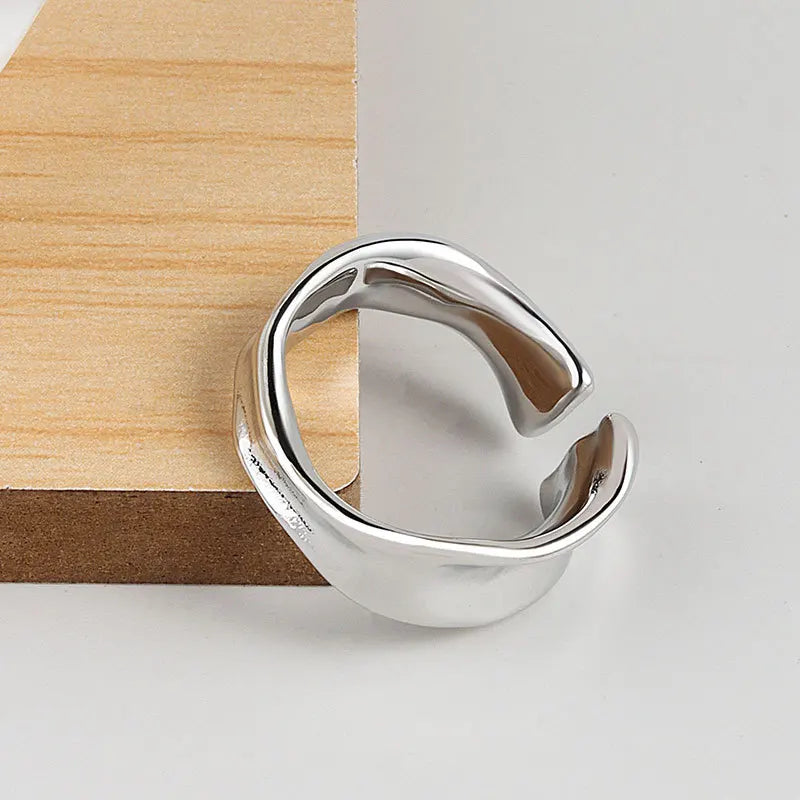 Wavy Flow Ring